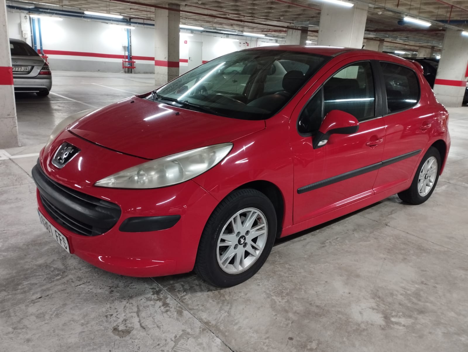Peugeot 207 Foto 2